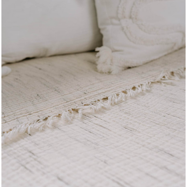 Stretched Crinkle Bed Cover - Natural with Grey Slub