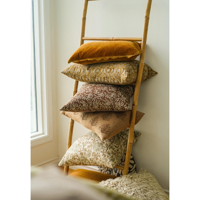 Velvet Scallop Cushion - Bronze