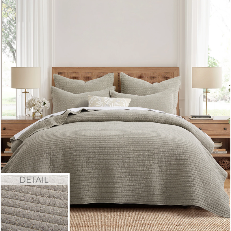 Eyelet Quilt Set
