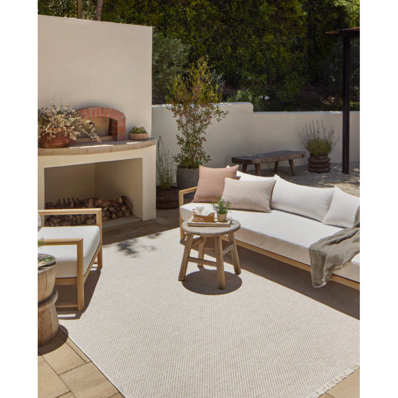 Malibu Rug in Ivory/Dove
