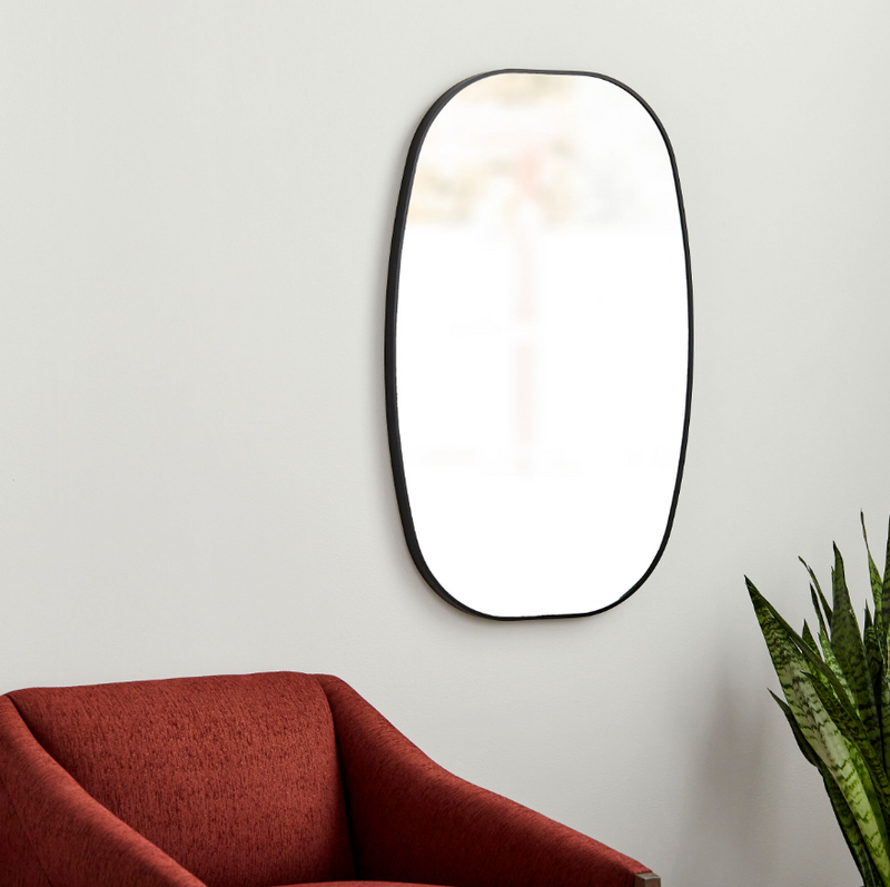 Aranya Curved Mirror in Matte Black